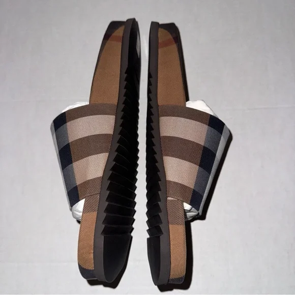 NIB Burberry Melroy Check Slide Sandal NIB Burberry Melroy Check Slide Sandal main image 4